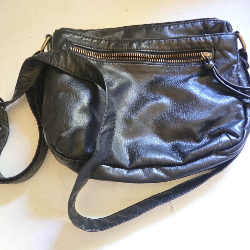 Bueno Black Faux Leather Adjustable Crossbody Shoulder Bag Multiple Pockets